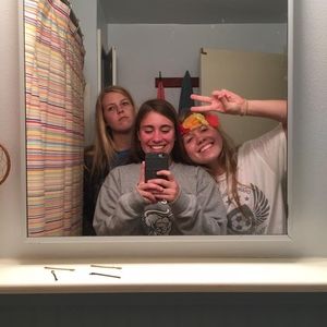 Meet your Posher, Kelly